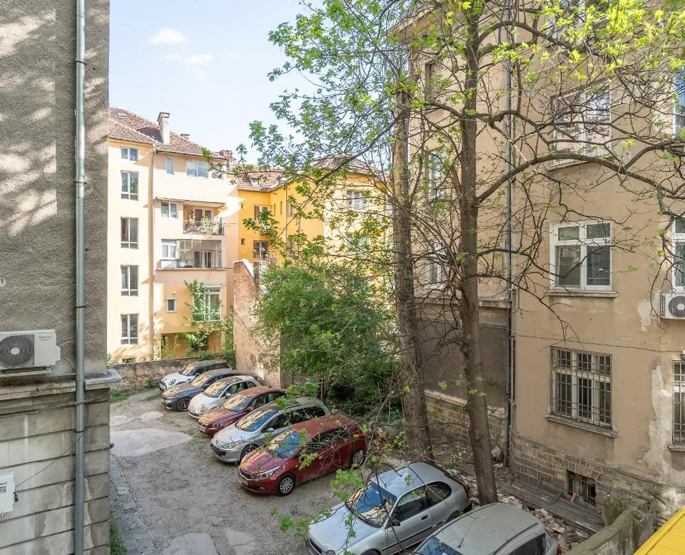 2 Bdr Central Home Next To The National Stadium Sofia Bulgarije